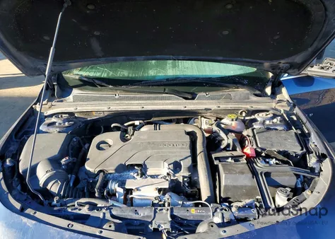 2020 Chevrolet Malibu Lt z USA, uszkodzony, nr VIN 1G1ZD5ST9LF025053